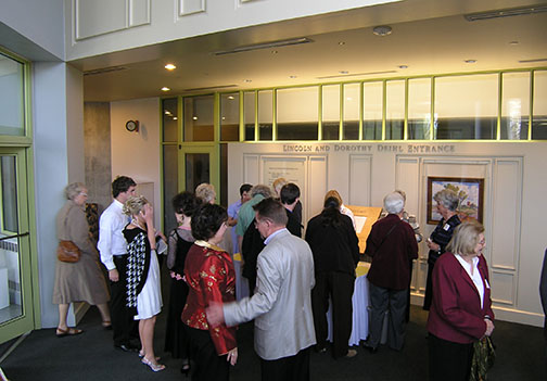 People entering the museum through the Lincoln and Dorothy Deihl Entryway